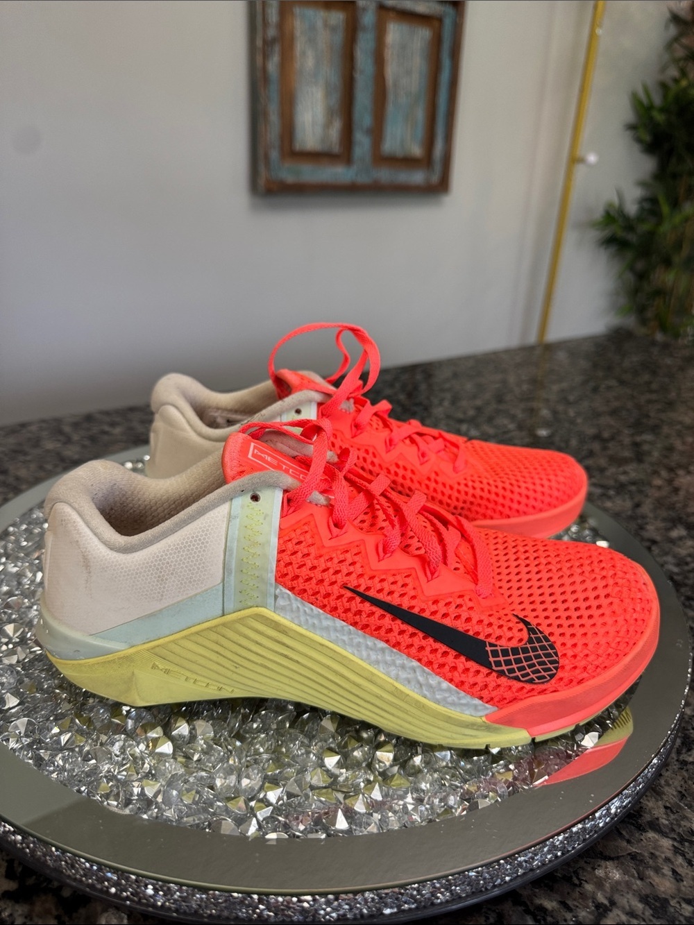Nike metcon 6 Coral and Yellow Low-Top athletic Sneakers EUC 8 - Picture 5 of 10